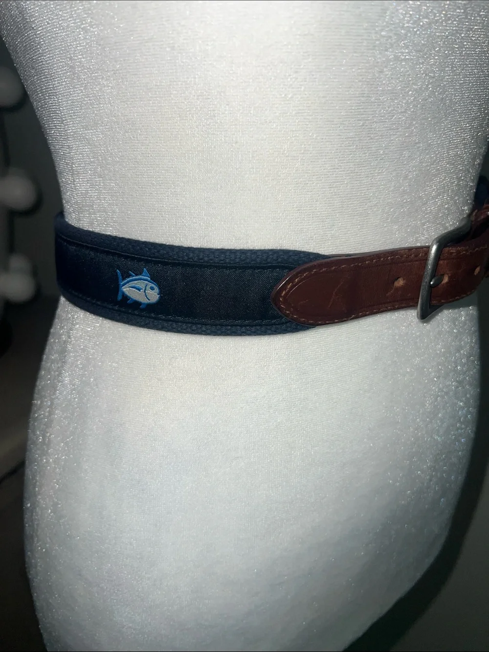 Boys Southern Tide Skipjack ribbon belt size 26 navy and brown leather